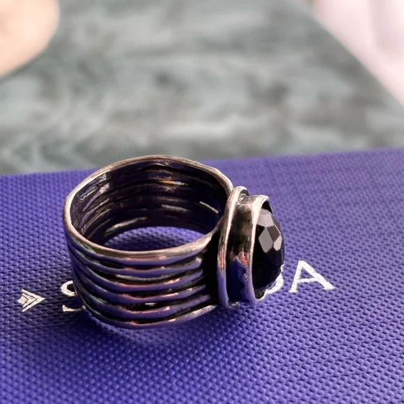 Silpada Silver Ring with Dark Green Stone - Picture 2 of 6